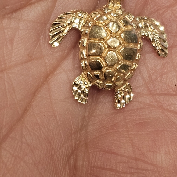 Gold Turtle Pendant Pre Owned Jewelry Pendant Only